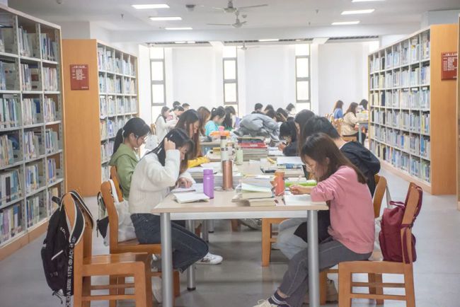 职称评定投稿发表论文指南：期刊杂志选择与字数要求解析