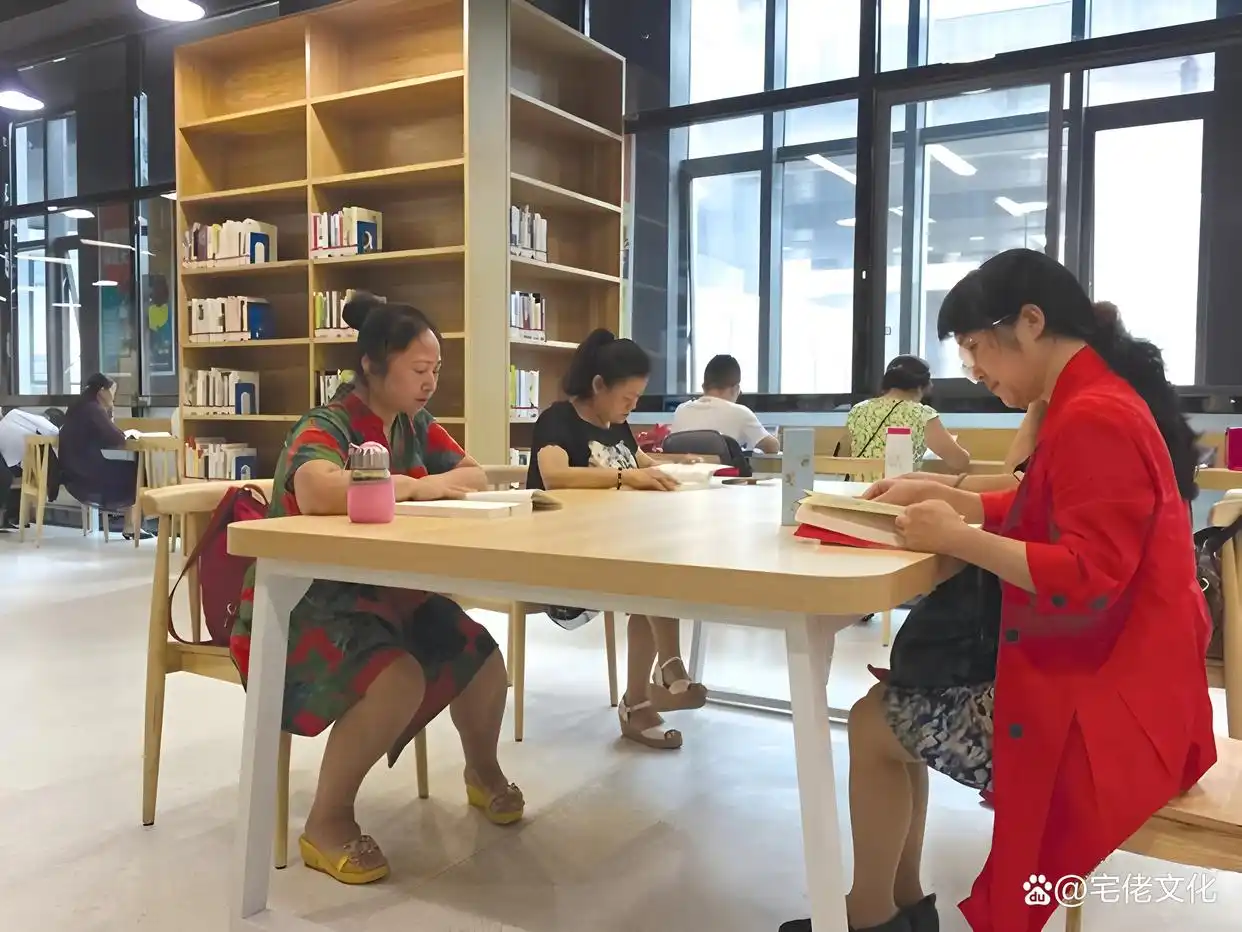 城市建设规划绿色低碳建筑《中国房地产业》