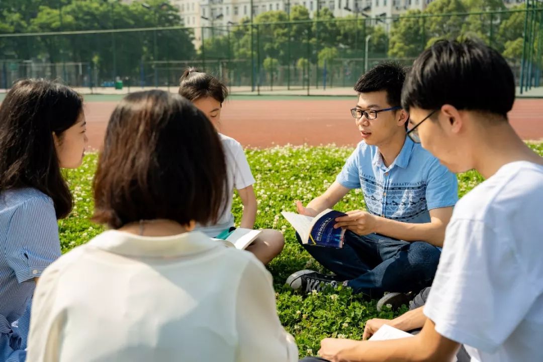 职称晋升宝典：评职称专著教材著作出书出版