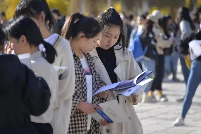 主任编辑记者职称评定晋升：10万字学术专著著作与教材合著出书出版指南