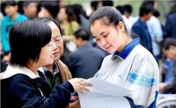 医学著作专著出版办理宝典：医生评职称出书署名主编副主编全解析