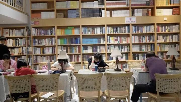 上知网、万方、维普收录数学教师评职称论文发表投稿方法与技巧：数学教育类学术期刊推荐信息 费用知多少？