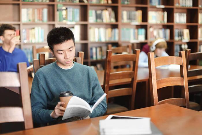 上知网、万方、维普收录学术论文发表投稿攻略：美术专业期刊杂志推荐信息 容易过稿吗？