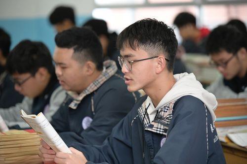 职称论文发表全攻略：要求详解、期刊杂志选择与投稿流程指南